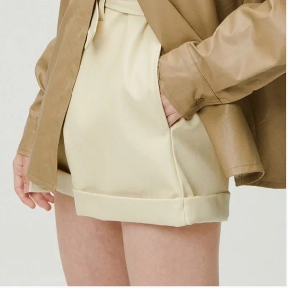 Storets Rachel Paperbag Pleather Vegan Leather Shorts in Cream - Picture 4 of 11